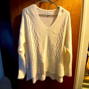 White Vneck sweater